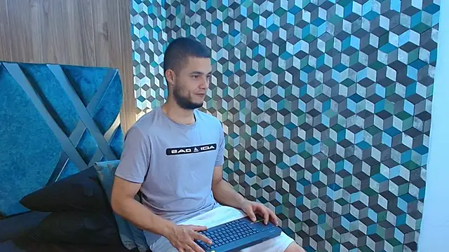 Joaho Fernandez online show from June 2026 09:03:02 PM