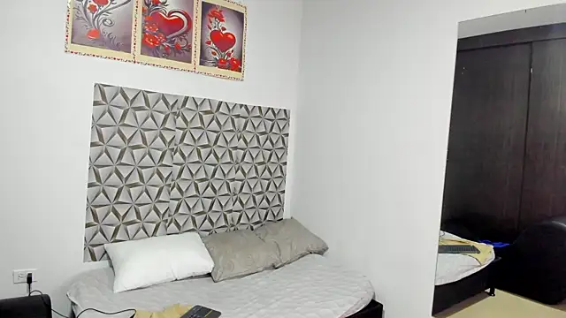 Benjamin lich online show from April 2026 05:28:01 PM