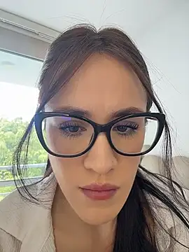 SerenaFox  online show from April 2026 07:33:02 PM