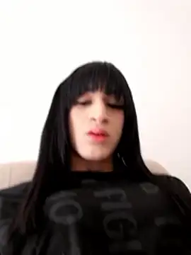 karla lovera online show from April 2026 08:18:01 PM