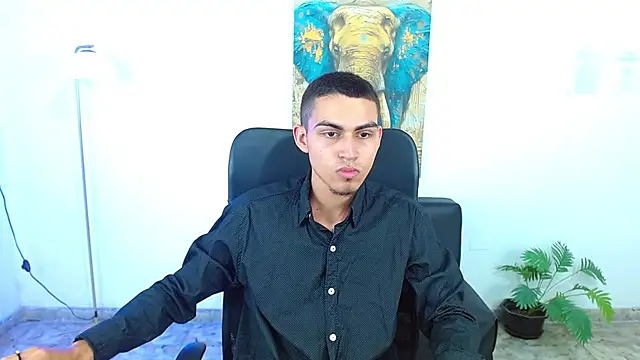 lucass 18 online show from April 2026 08:12:02 PM