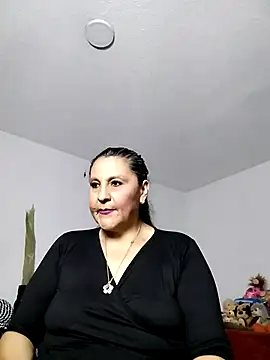 Merlyna Goldenss online show from April 2026 06:19:01 AM