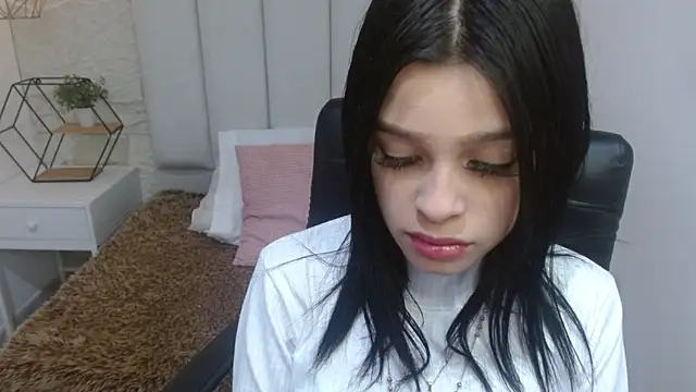 mia velvetk online show from April 2026 03:31:02 AM