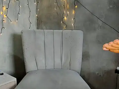 Carolina Latin online show from April 2026 09:04:01 PM