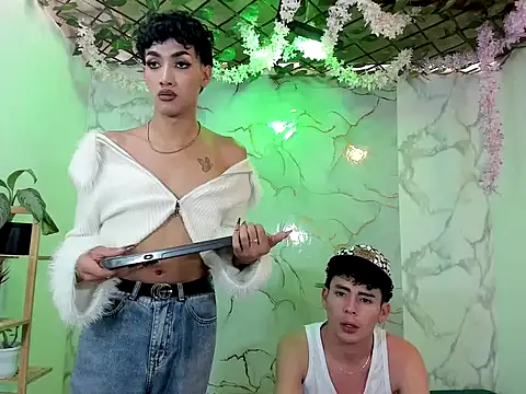 QuadFlameX0 online show from April 2026 07:29:02 PM