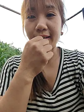 xinhxinh-cute online show from April 2026 10:53:02 AM