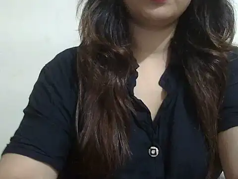 Snapshot of shivi_jaan chatting on May 2026 04:00:01 PM shivi jaan online show from May 2026 04:00:01 PM