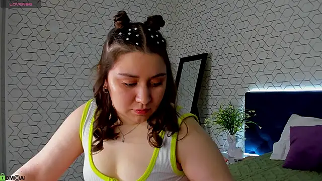 Maya Raay online show from April 2026 01:05:01 AM