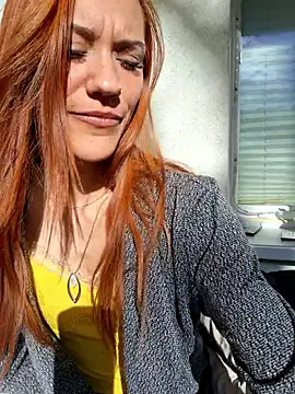 SlimBellaOfficial online show from April 2026 03:09:01 PM