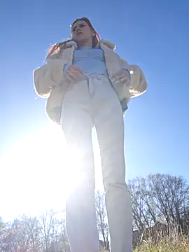 SlimBellaOfficial online show from April 2026 03:06:01 PM