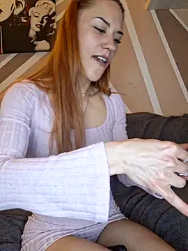 SlimBellaOfficial online show from April 2026 09:15:01 PM