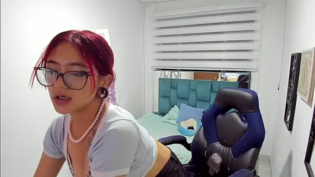 Sara Red X online show from April 2026 03:17:02 AM