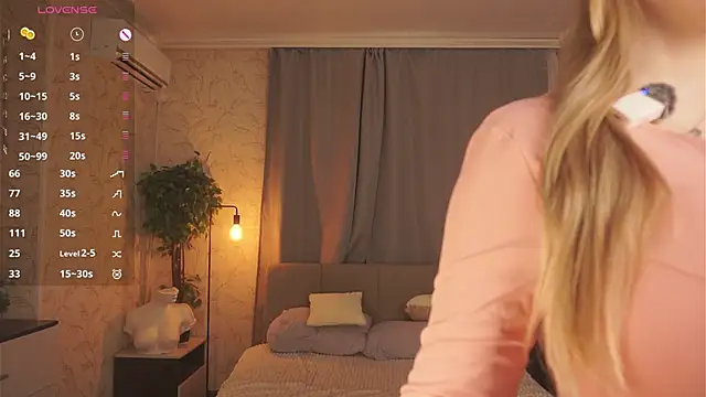 SusanneOsche online show from April 2026 04:52:02 PM