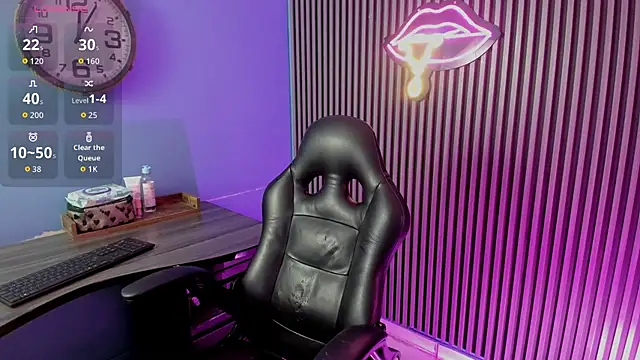 Luna roose1 online show from March 2026 01:00:01 PM