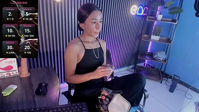 Luna roose1 online show from April 2026 12:26:02 PM