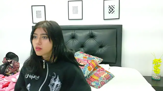 WandaRosse online show from April 2026 03:28:01 AM