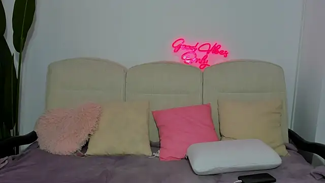 Cassy-Foxy online show from April 2026 05:49:02 AM