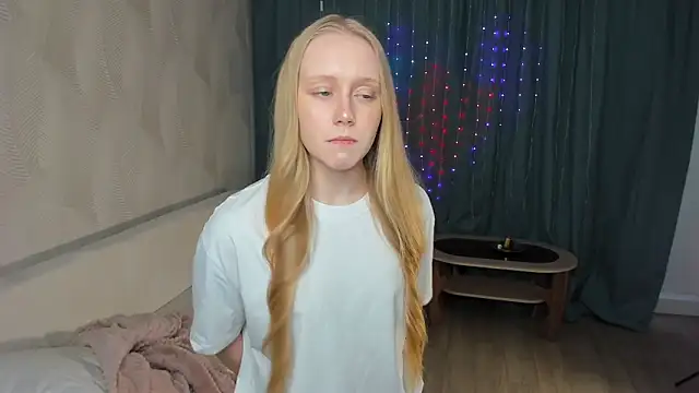 VestaBowmer online show from April 2026 06:06:01 AM