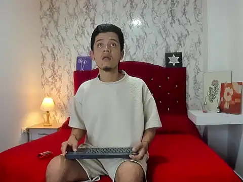 Alejandra and James  online show from April 2026 07:39:01 AM