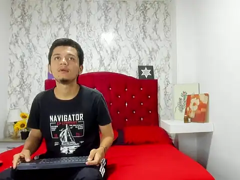 Alejandra and James  online show from April 2026 11:33:02 AM