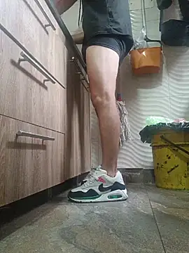 Bruce Wayne188 online show from April 2026 12:13:01 PM