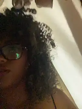 Snapshot of Kendra_curly chatting on June 2026 12:21:02 AM Kendra curly online show from June 2026 12:21:02 AM