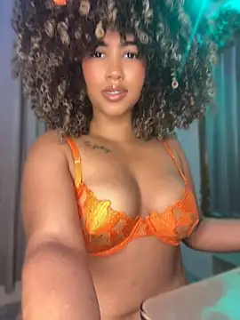 Snapshot of Kendra_curly chatting on July 2026 10:33:01 PM Kendra curly online show from July 2026 10:33:01 PM