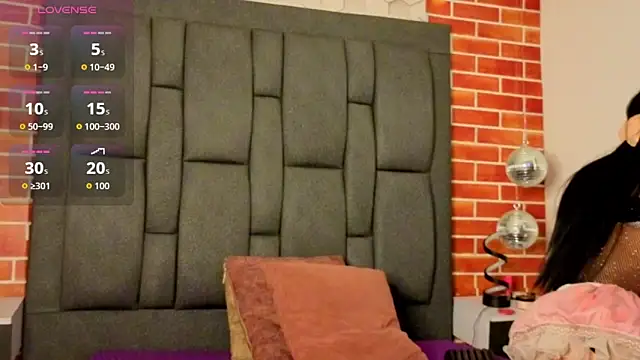 luxuryheavenn online show from April 2026 07:37:02 PM