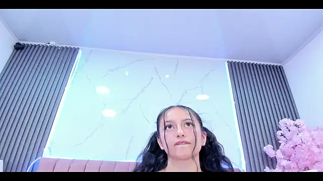 CharloteeTaylor online show from April 2026 07:53:01 PM