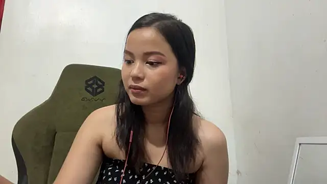 ChristenaShogren online show from April 2026 01:09:02 PM