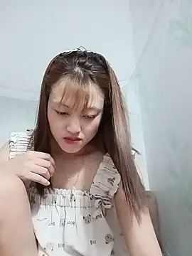 Snapshot of -Bitilu- chatting on May 2026 01:56:01 AM -Bitilu- online show from May 2026 01:56:01 AM