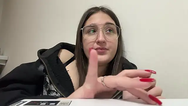 Annnna  online show from April 2026 06:10:01 PM