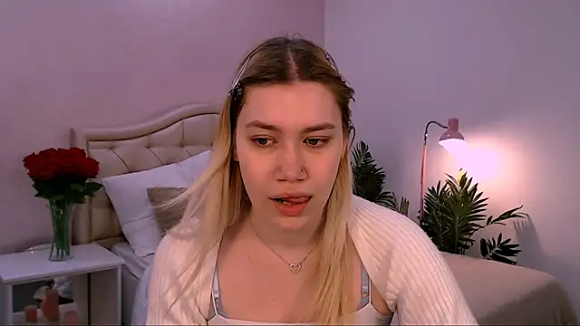 blonde angell online show from April 2026 12:00:02 PM