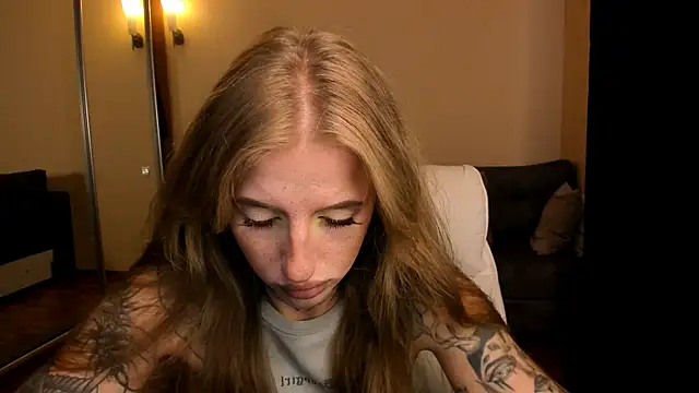 Snapshot of harley_kimm chatting on July 2026 05:32:02 AM harley kimm online show from July 2026 05:32:02 AM