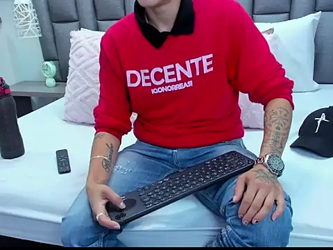 ZoeGrey online show from April 2026 12:32:01 PM