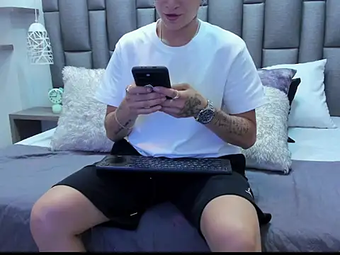 ZoeGrey online show from April 2026 12:37:01 PM