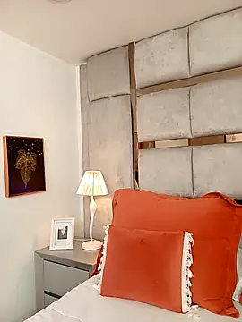 AmbarJenssen online show from April 2026 12:58:02 PM