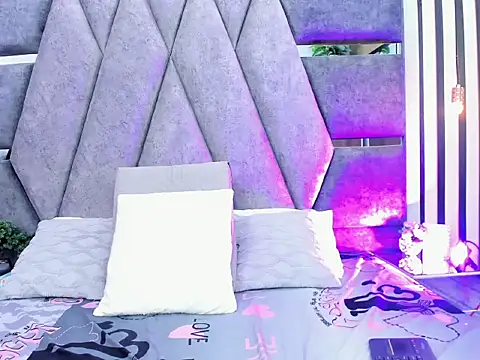 WinnieClarke online show from March 2026 11:54:01 AM