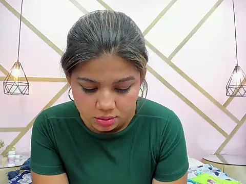 WinnieClarke online show from April 2026 12:25:02 AM