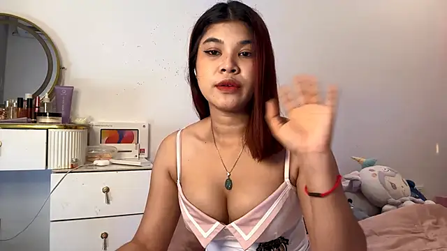 DreamyDDesiress online show from April 2026 02:37:02 AM