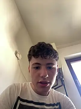 denysio69 online show from April 2026 06:38:02 AM