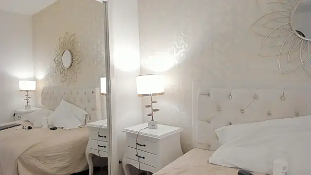 Julietta    online show from April 2026 11:57:01 AM