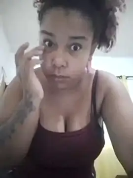 kimberlly25 online show from April 2026 01:33:02 PM