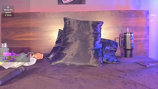 Snapshot of Aniaa_Rouse chatting on June 2026 11:35:01 AM Aniaa Rouse online show from June 2026 11:35:01 AM