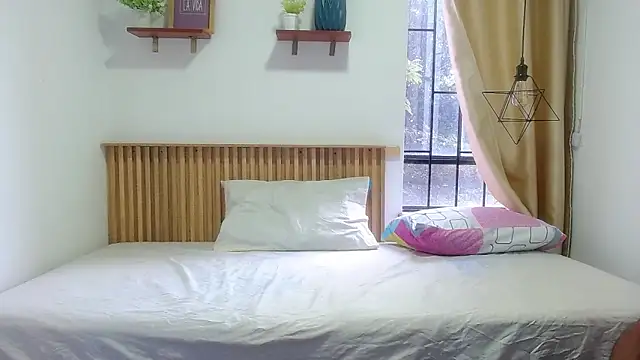  bonnie and clyde online show from April 2026 08:57:01 PM