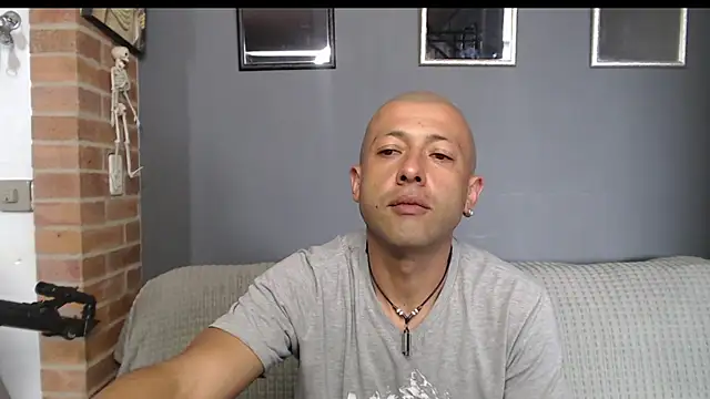 Snapshot of _bonnie_and_clyde chatting on July 2026 09:05:02 PM bonnie and clyde online show from July 2026 09:05:02 PM