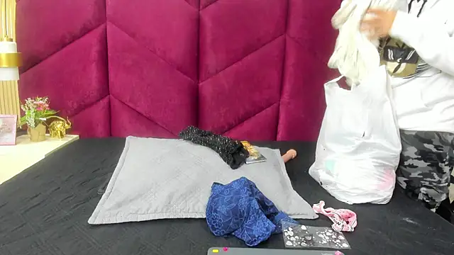 Lia Nikol online show from July 2026 11:16:02 AM