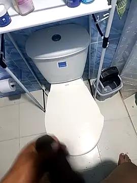 luis20212 online show from April 2026 06:19:01 AM