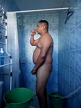 luis20212 online show from April 2026 09:26:02 PM