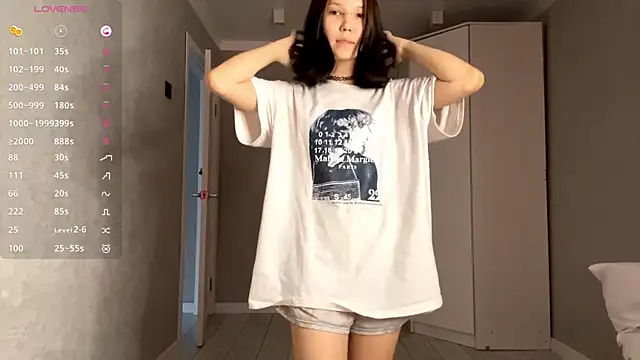 AmeliaMiotii online show from April 2026 10:20:02 AM